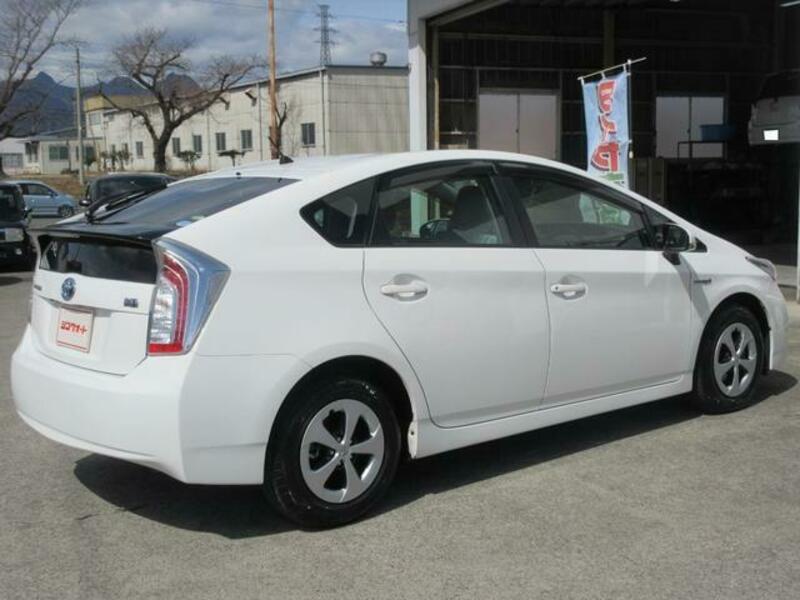 PRIUS-7