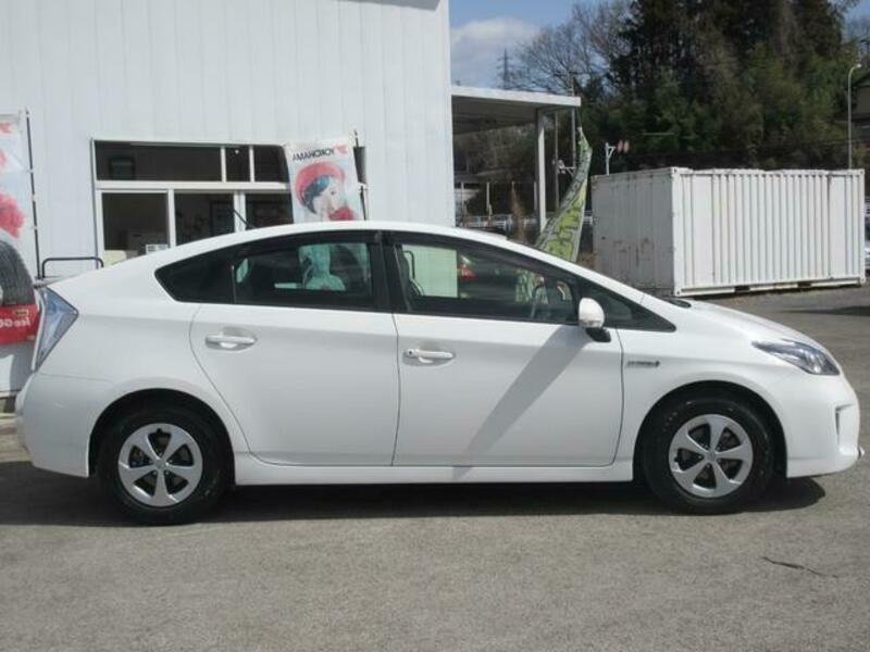 PRIUS-3