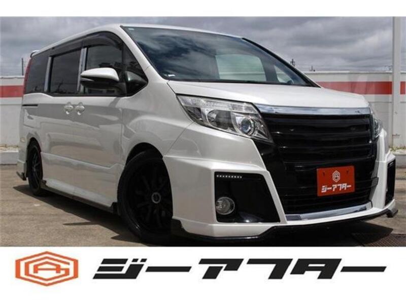 TOYOTA NOAH
