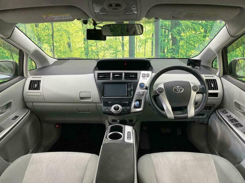PRIUS ALPHA