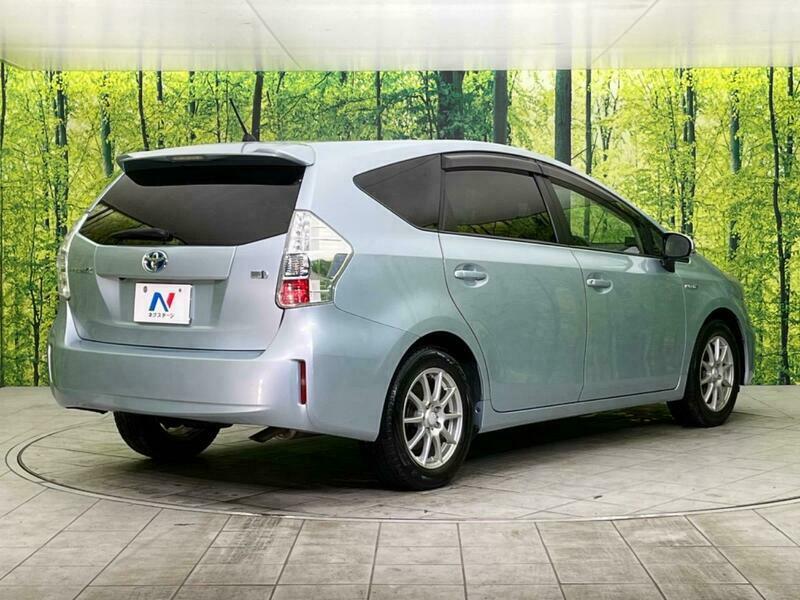PRIUS ALPHA
