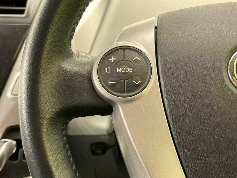 PRIUS ALPHA