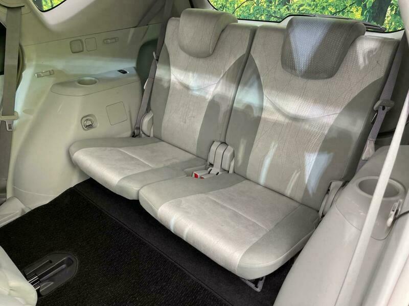 PRIUS ALPHA