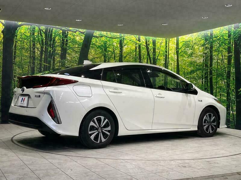 PRIUS PHV