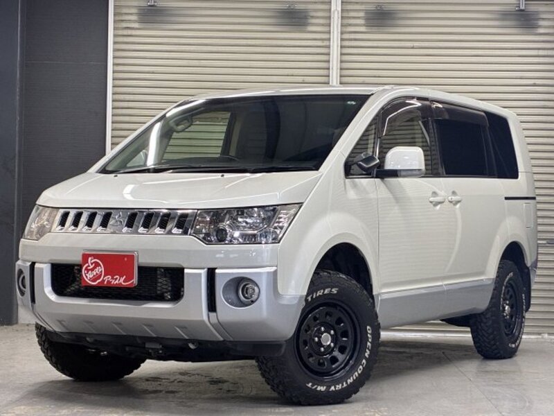 MITSUBISHI DELICA D5