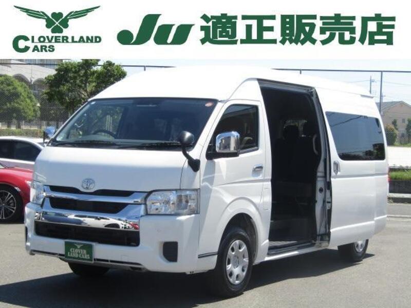 TOYOTA HIACE