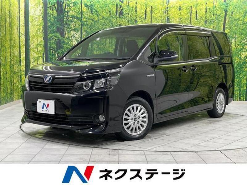 TOYOTA VOXY
