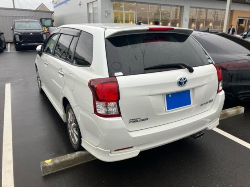 COROLLA FIELDER