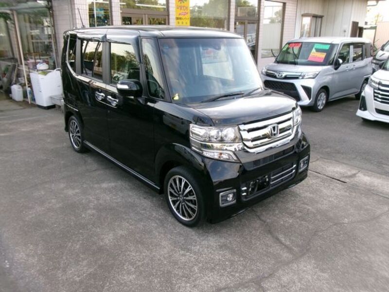 HONDA N BOX CUSTOM