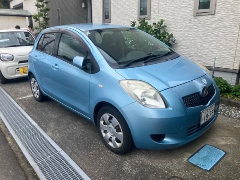TOYOTA VITZ
