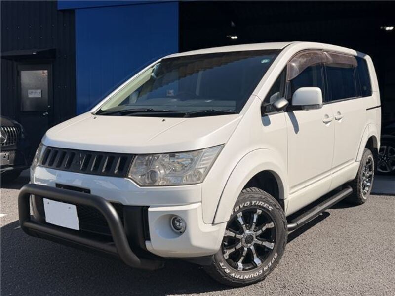 MITSUBISHI DELICA D5