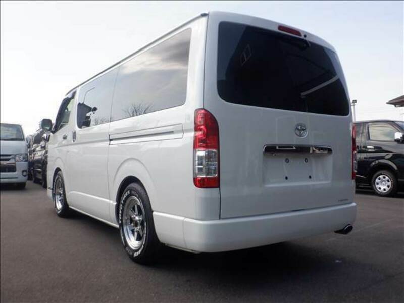 HIACE VAN