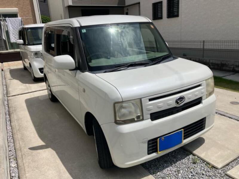 DAIHATSU MOVE CONTE