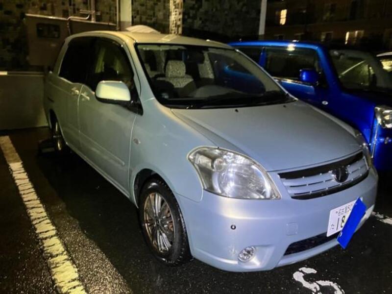 TOYOTA RAUM
