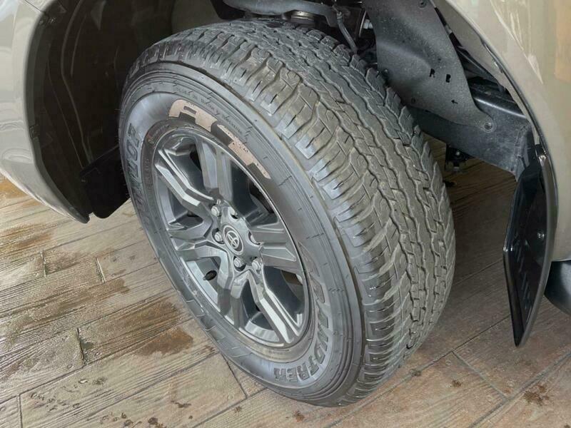 HILUX