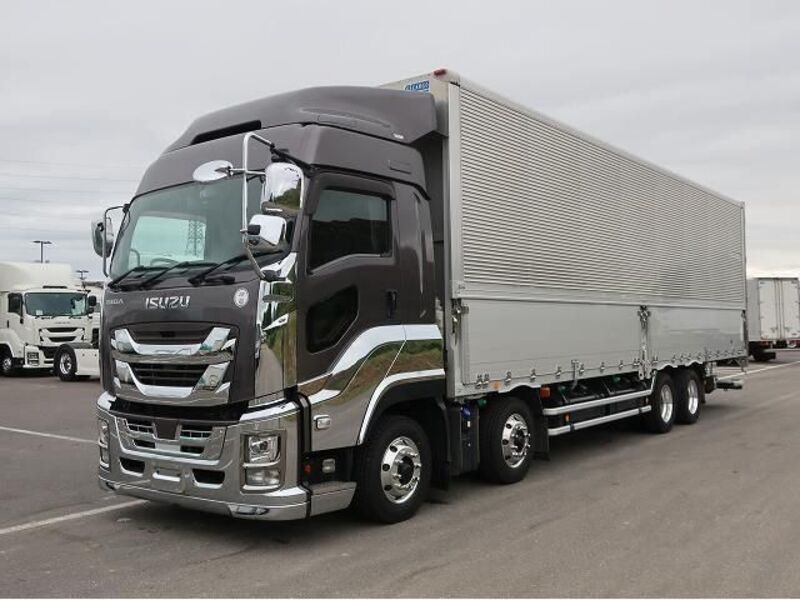 ISUZU GIGA