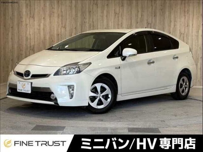 TOYOTA PRIUS PHV