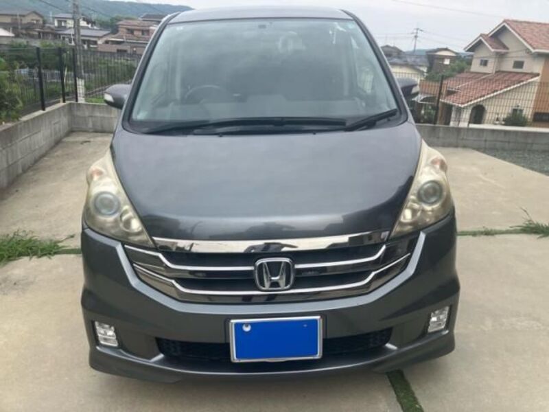 HONDA STEPWAGON SPADA