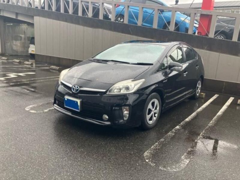 TOYOTA PRIUS