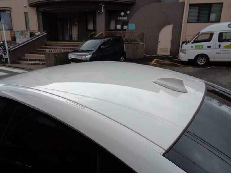 4 SERIES