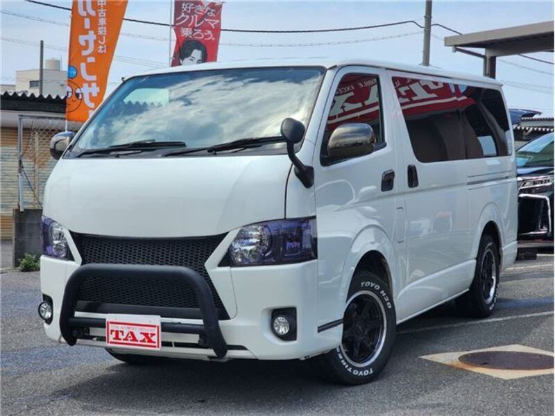 TOYOTA HIACE