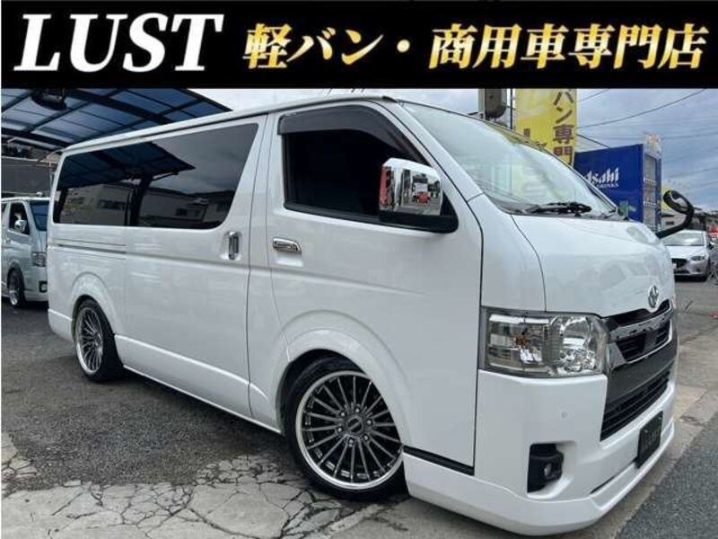 TOYOTA HIACE VAN