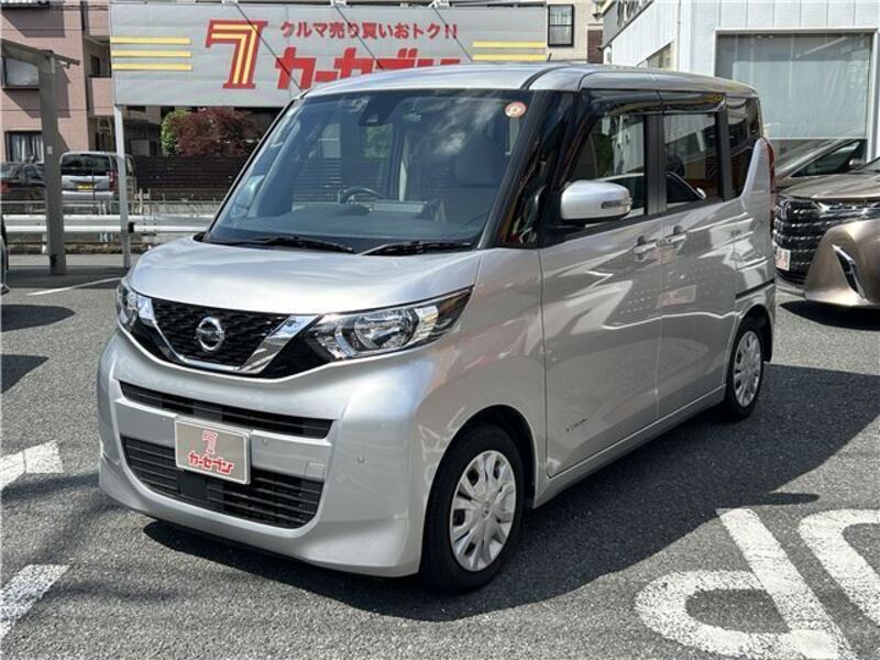 NISSAN ROOX
