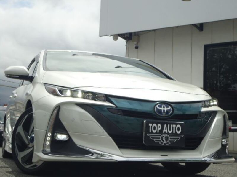 TOYOTA PRIUS PHV