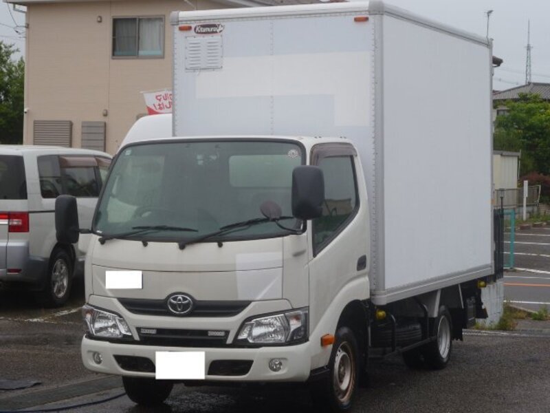 TOYOTA DYNA