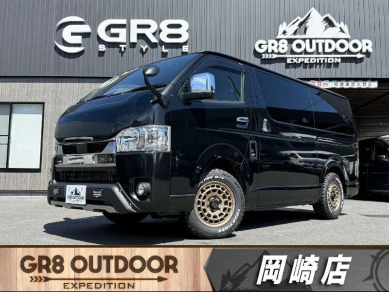 TOYOTA HIACE VAN