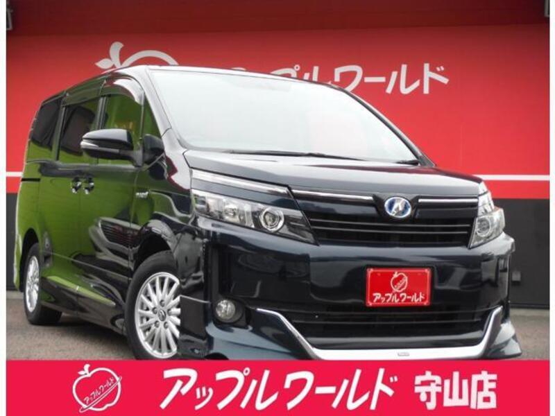 TOYOTA VOXY