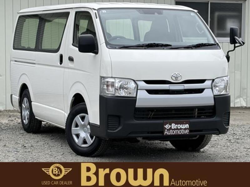 TOYOTA HIACE VAN