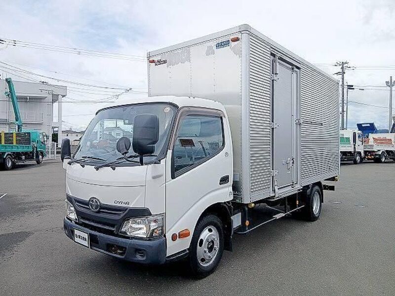 TOYOTA DYNA