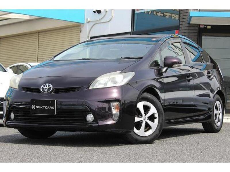 TOYOTA PRIUS