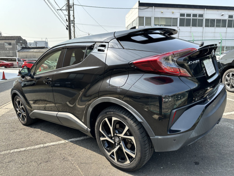 C-HR-12