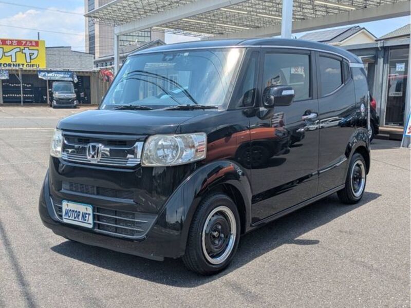 HONDA N BOX SLASH