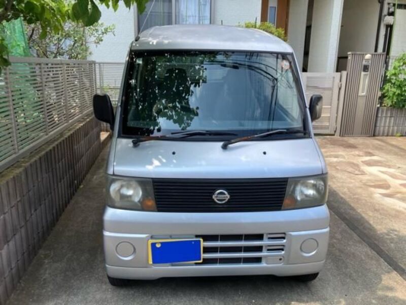 NISSAN CLIPPER VAN