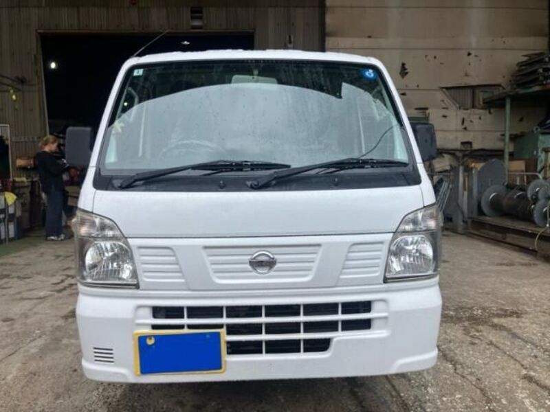 NISSAN NT100 CLIPPER
