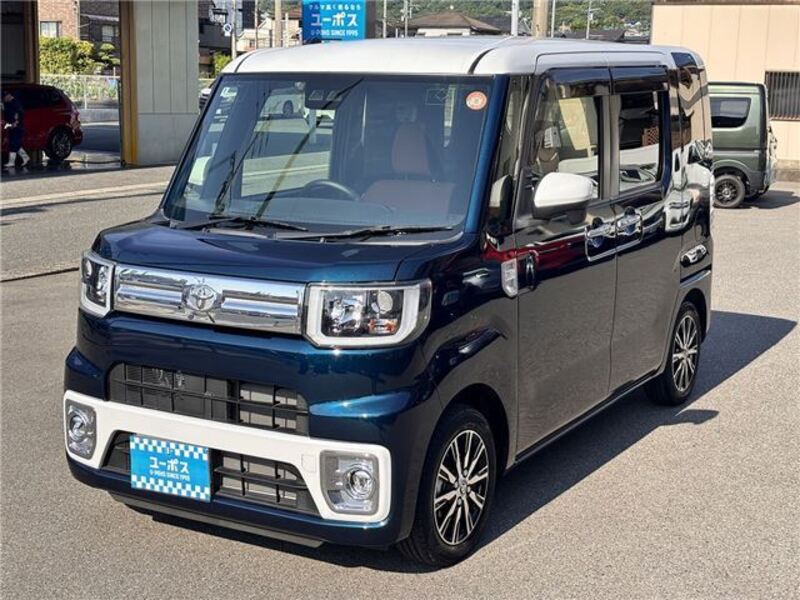 TOYOTA PIXIS MEGA