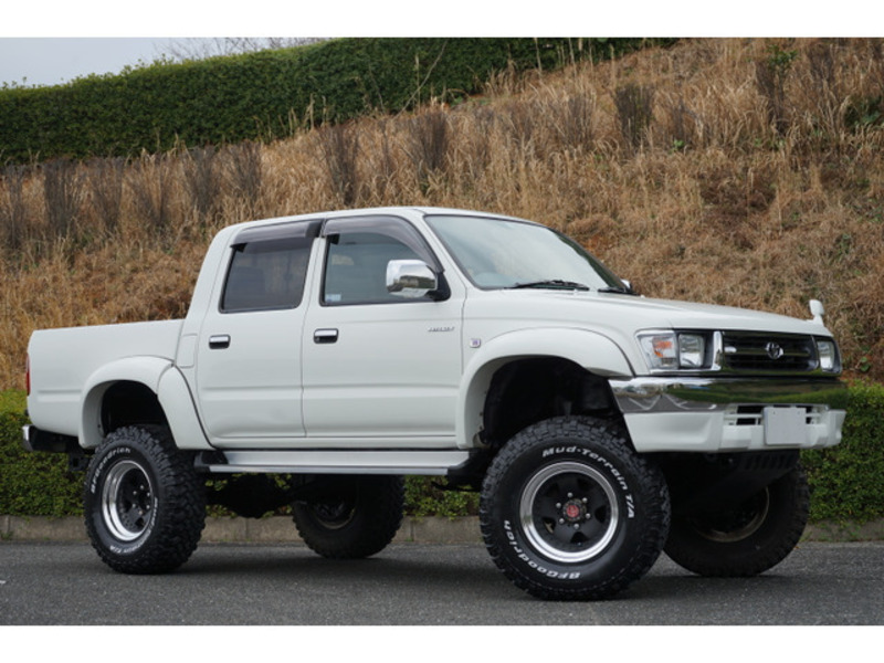 HILUX-1