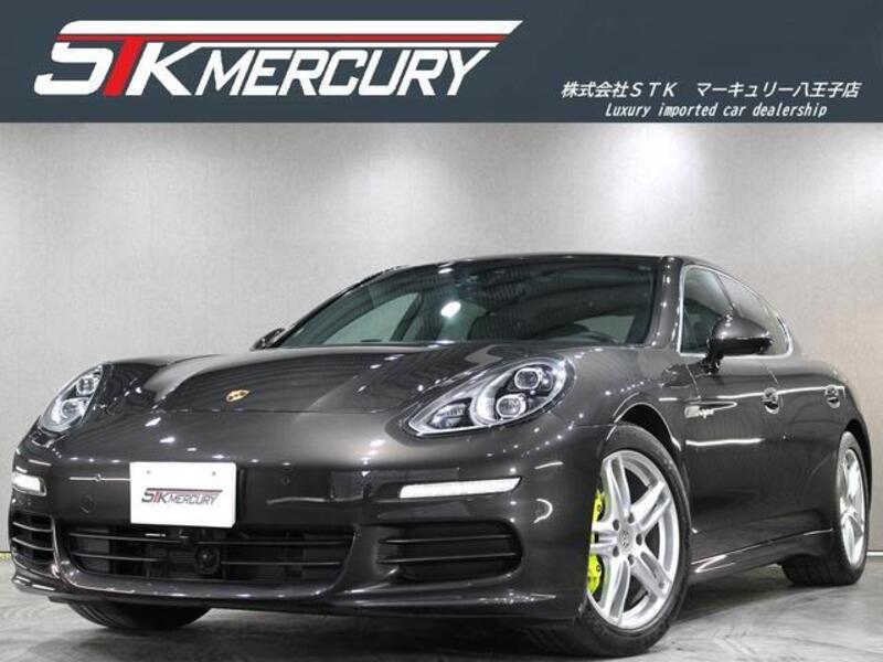 PORSCHE PANAMERA