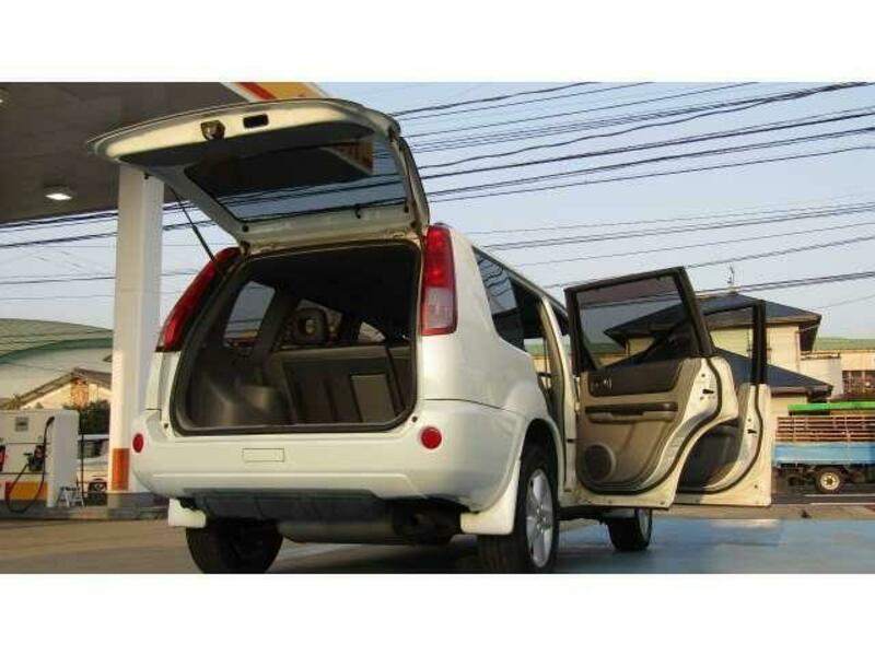 X-TRAIL