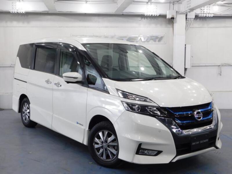 NISSAN SERENA