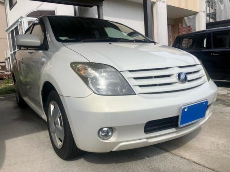 TOYOTA IST