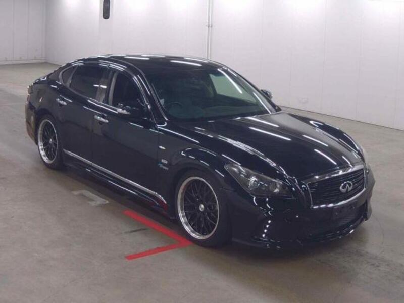 NISSAN FUGA HYBRID