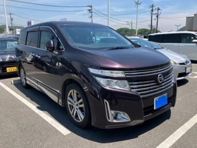 NISSAN ELGRAND