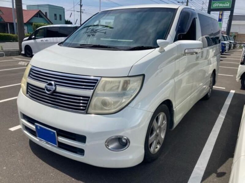 NISSAN ELGRAND
