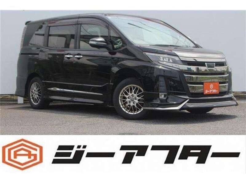 TOYOTA NOAH