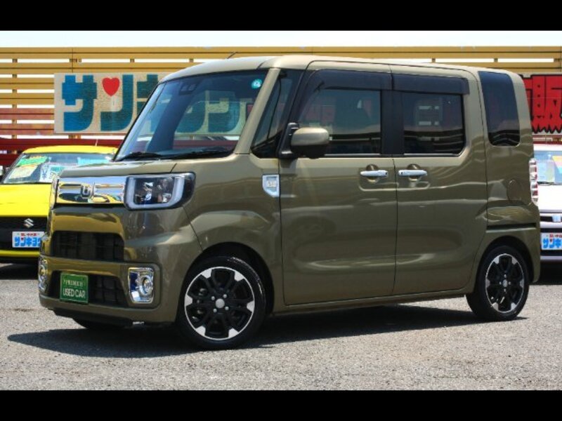 DAIHATSU WAKE