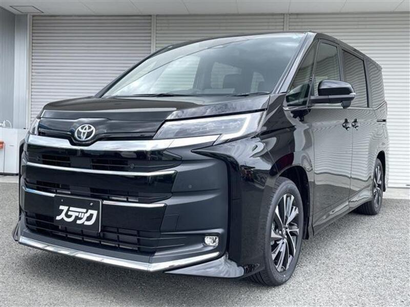 TOYOTA NOAH